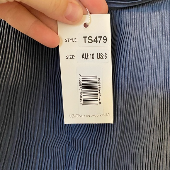 Mindy Mini Halter-neck Dress - Picture 5 of 5